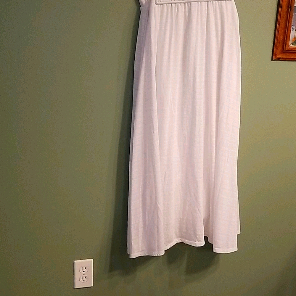 White Maxi skirt size 14/16
